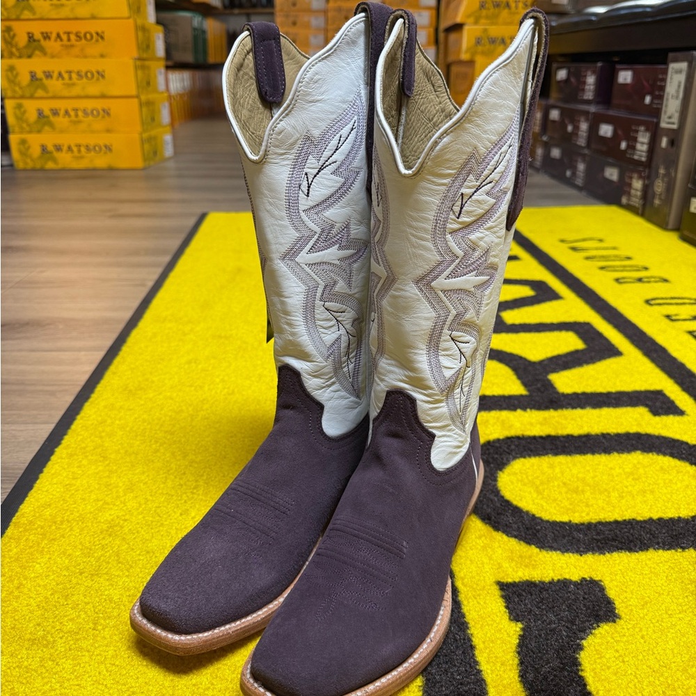 R. Watson Wms 13” narrow sq toe size 7 1/2 B